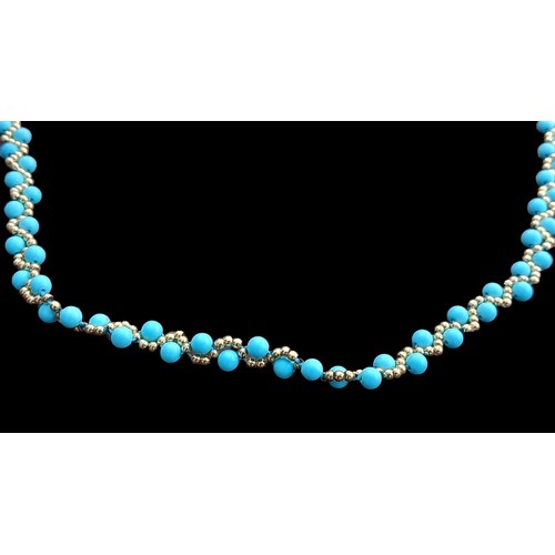 642 - AN 18ct GOLD AND TURQUOISE NECKLACE AND BRACELET SET   (THE TURQUOISE IS JOINED BY 18ct BALL SETTING... 