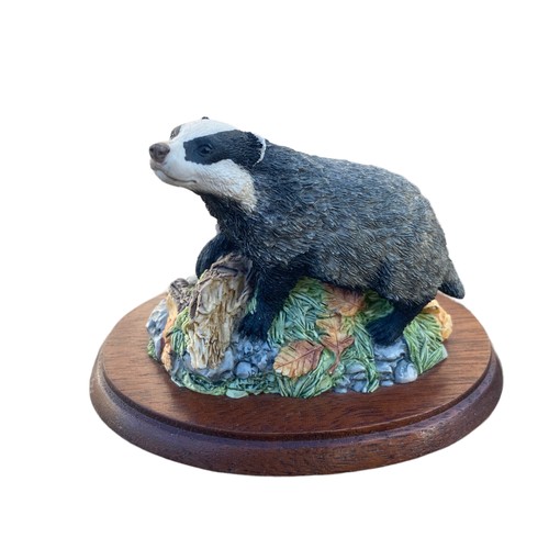 858 - A BORDER FINE ARTS BADGER