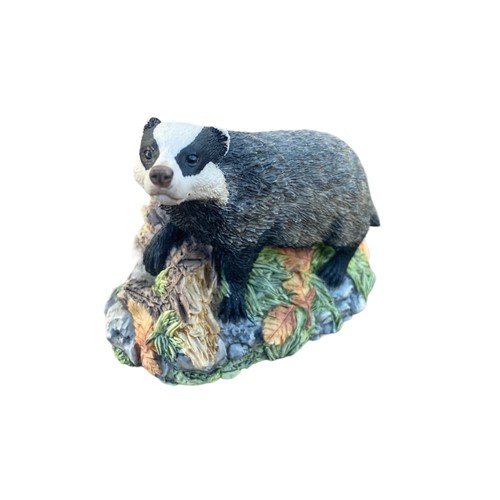 858 - A BORDER FINE ARTS BADGER