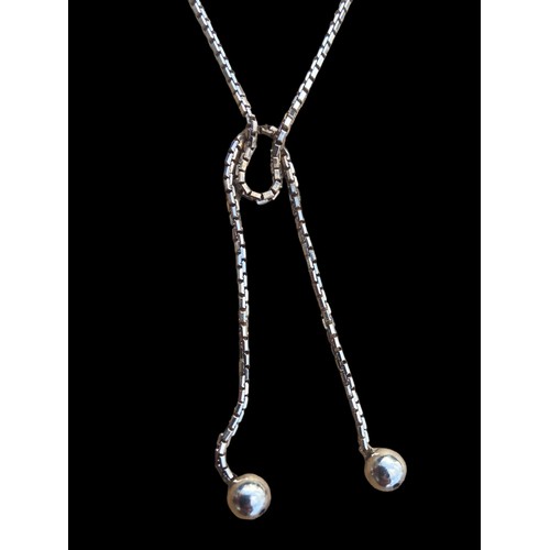 786 - A QUALITY SILVER BOX LINK KNOT NECKLACE WITH TWIN SILVER BALLS