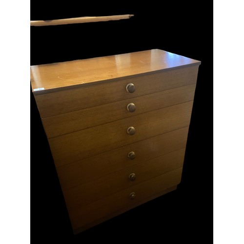 81 - A RETRO AVALON CHEST OF DRAWERS