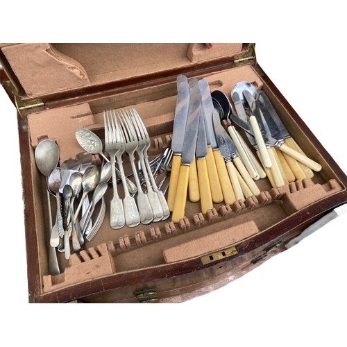 119 - CUTLERY BOX AND CONTENTS