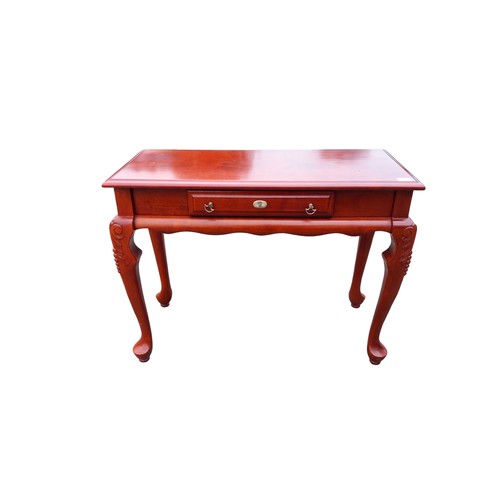 149 - A MAHOGANY SINGLE DRAWER CONSOL TABLE