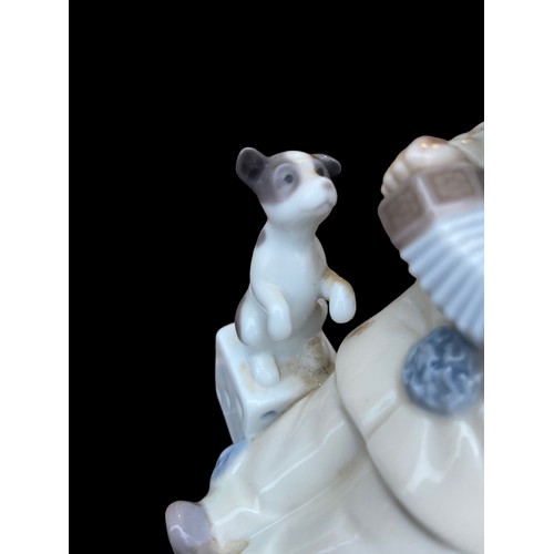 151 - LLADRO ACCORDIAN CLOWN AND PUP 5