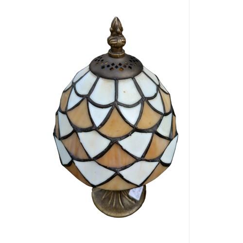 96 - TIFFANY STYLE TABLE LAMP 12