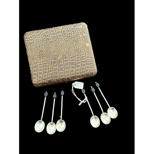 498 - A SET OF 6 SHELL 1929 COFFEE SPOONS IN CASE 31.1grm