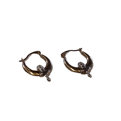 505 - A PAIR OF 9ct GOLD EARRINGS