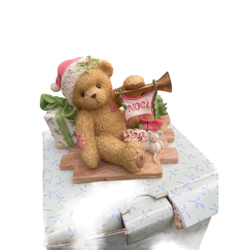 30 - CHERISH TEDDIES XMAS FIGURES