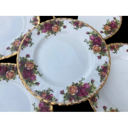 40 - SET OF 6 OLD COUNTRY ROSE PLATES 8