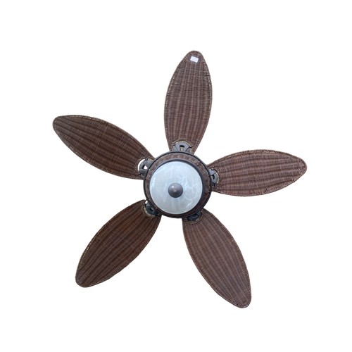 123 - LARGE QUALITY CEILING FAN LIGHT