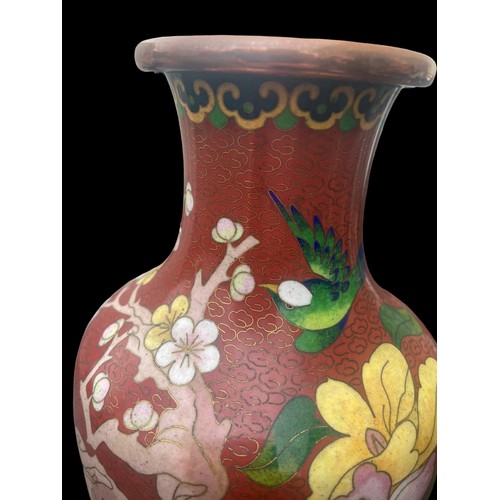 330 - A CLOISONNE VASE DISPLAYING FLOWERS & BIRDS 10