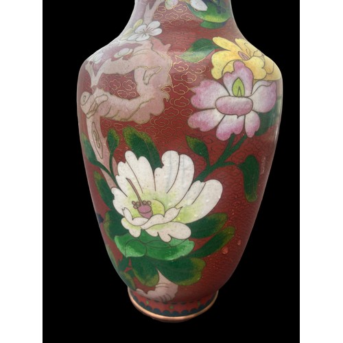 330 - A CLOISONNE VASE DISPLAYING FLOWERS & BIRDS 10