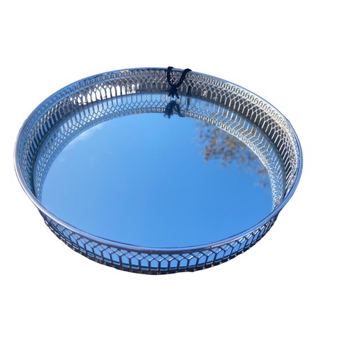 347 - 2 GRADUATED PIERCED METAL CIRCULAR MIRRORED TRAYS