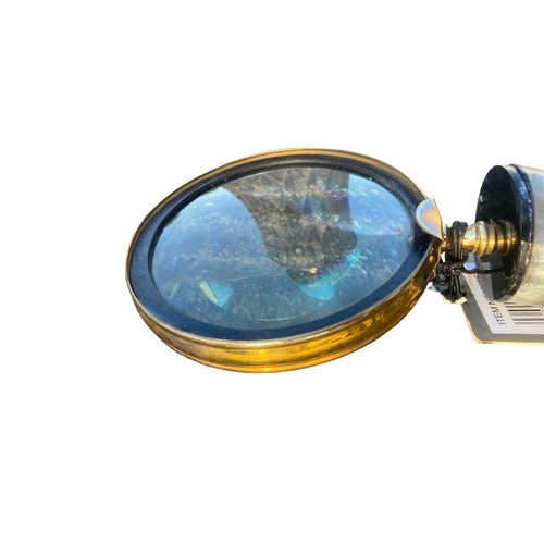 349 - A NEW NEW MAGNIFYING GLASS IN HORN HANDLE STYLE