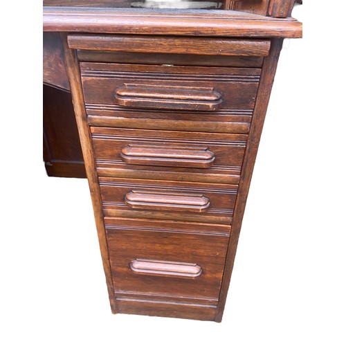 394 - A STUNNING QUALITY NEAT SIZEDOAK  ROLL TOP DESK