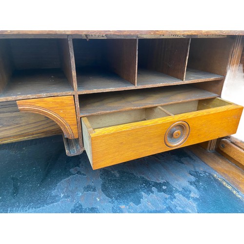 394 - A STUNNING QUALITY NEAT SIZEDOAK  ROLL TOP DESK