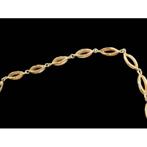 541 - A NEW 9ct GOLD OPEN OVAL LINK WITH LOBSTER CLASPS 8.0grm