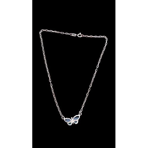 150 - A SILVER DECORATIVE BUTTERFLY NECKLACE