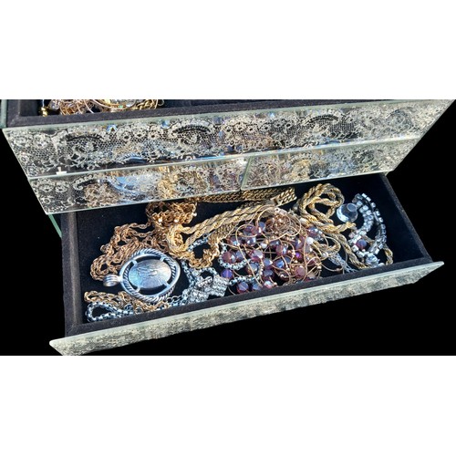 317 - LARGE MIRRORED JEWELLRY BOX AND CONTENTS