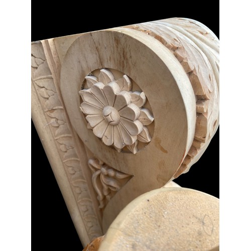 370 - 2 HIGHLY DECORATIVE CARVED CORBELS AND SPINDLE