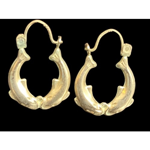 412 - A PAIR OF 9CT GOLD COY FISH EARRINGS