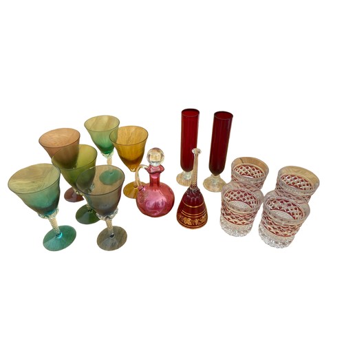 32A - MIXED LOT OF COLOURED GLASS