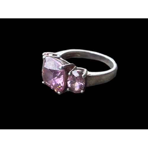 548 - A PINK CRYSTAL RING