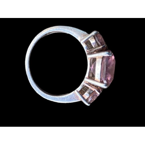 548 - A PINK CRYSTAL RING