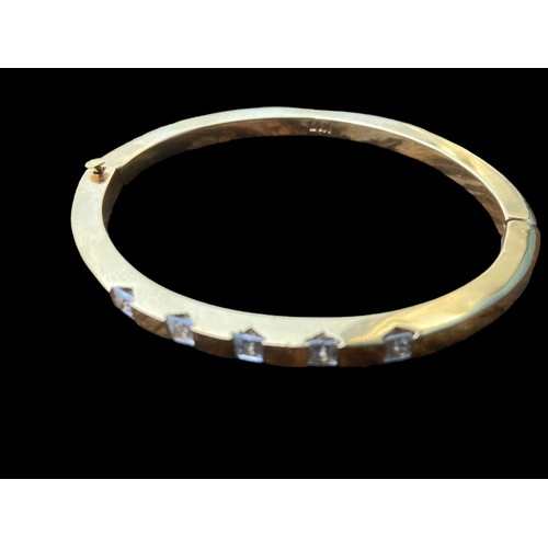 556 - CRYSTAL SET BANGLE IN BOX