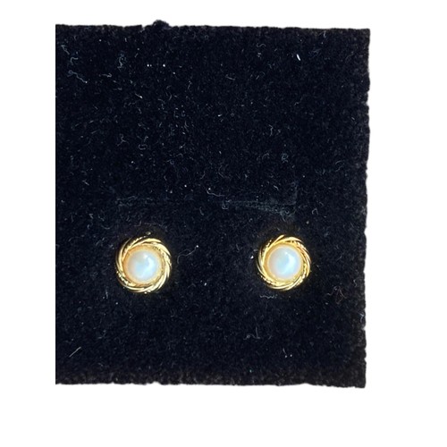 563 - A PAIR OF 9CT GOLD & PEARL EARRINGS (BOXED)