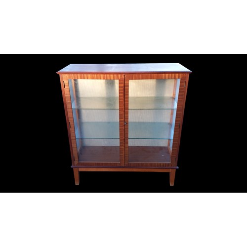 98 - RETRO DISPLAY CABINET (GLASS CRACKED) 37x42