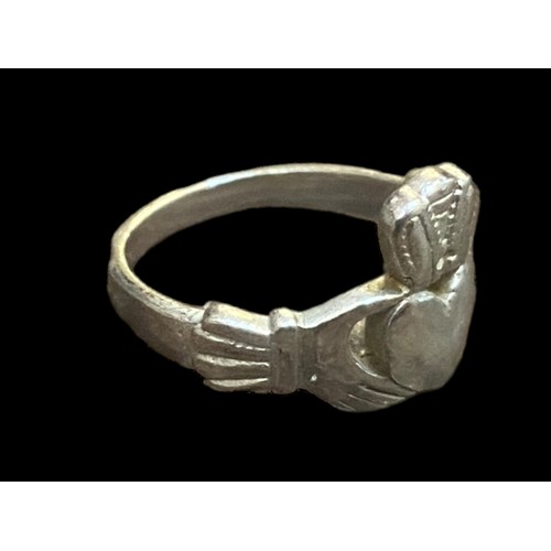 215 - A SILVER CLADDAGH RING