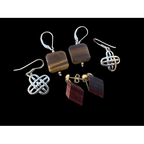 223 - A PAIR OF 9ct AND WOOD EARRINGS, SILVER TIGER EYE EARRINGS AND SILVER CELTIC EARRINGS