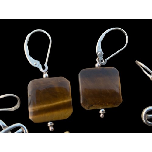 223 - A PAIR OF 9ct AND WOOD EARRINGS, SILVER TIGER EYE EARRINGS AND SILVER CELTIC EARRINGS