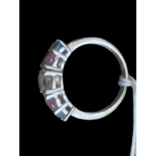 224 - A MULTI STONE SILVER RING