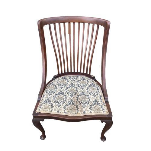 571 - A QUEEN ANNE LEG OCCASSIONAL CHAIR