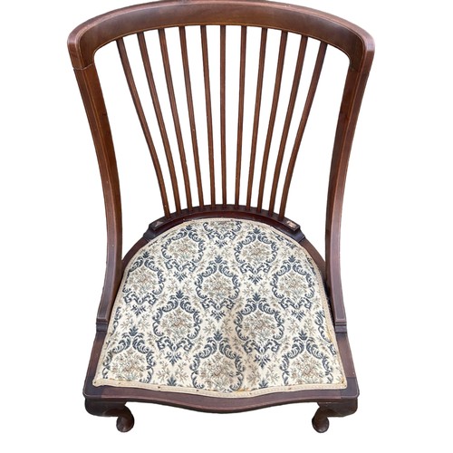 571 - A QUEEN ANNE LEG OCCASSIONAL CHAIR