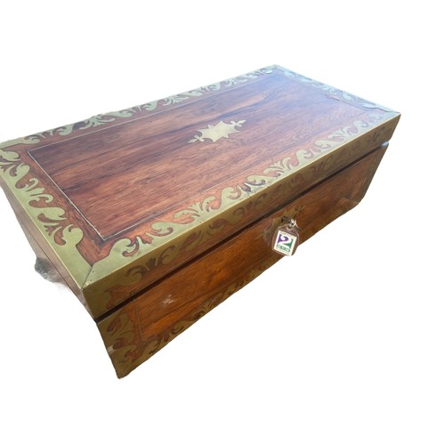 577 - AN ABOSULTELY STUNNING ROSEWOOD BRASS MOUNTED WRITING BOX MEASURES 20 x 10 x 7