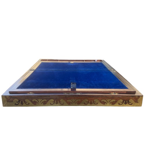 577 - AN ABOSULTELY STUNNING ROSEWOOD BRASS MOUNTED WRITING BOX MEASURES 20 x 10 x 7