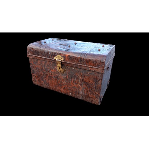 629 - A VINTAGE TIN TRUNK 25.5 x 17 x 16