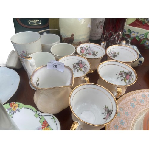 647 - A VERY GOOD MIXED TABLE LOT TO INCLUDE TEA SERVICE, ANTLER BAG, WADE & SO MUCH MORE