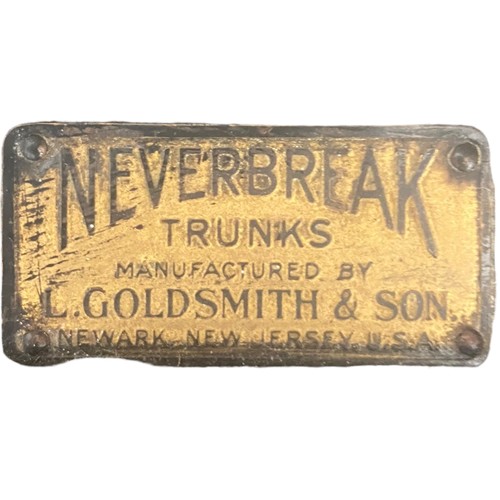 49 - VINTAGE TRAVEL TRUNK BY NEVER BREAK TRUNKS NEW JERSEY U.S.A 30 x 12 x 18