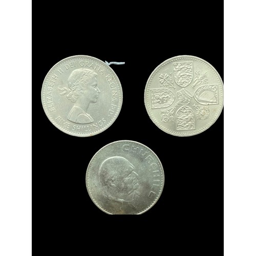 208 - 6 MIXED COINS TO INCLUDE- CHURCHHILL, GIBRALTAR HALF CROWNS, ELIZABETH II 5 SHILLINGS