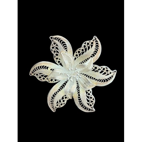 226 - A SILVER FILAGREE BROOCH