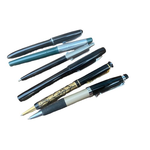 234 - A SELECTION OF MIXED FOUNTAIN PENS