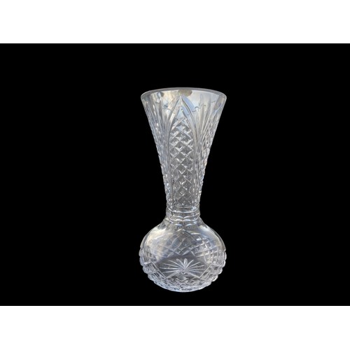 701 - A LARGE TYRONE CRYSTAL BUD VASE 10