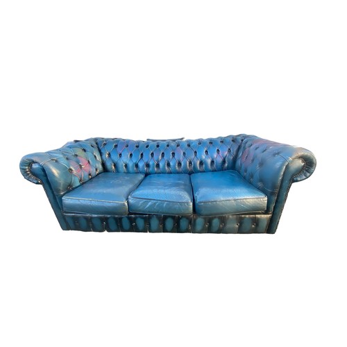 350B - A BLUE LEATHER BUTTON CHESTERFIELD SUITE