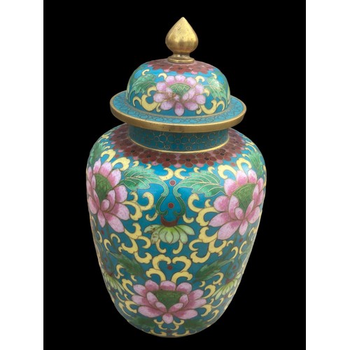 71 - A STUNNING CHINESE CLOISONNE POT WITH LID 6