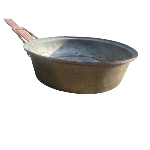 83 - A COPPER PAN