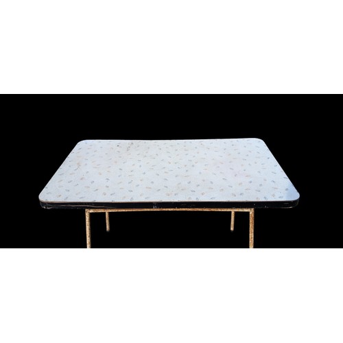 95 - FORMICA TOP TABLE